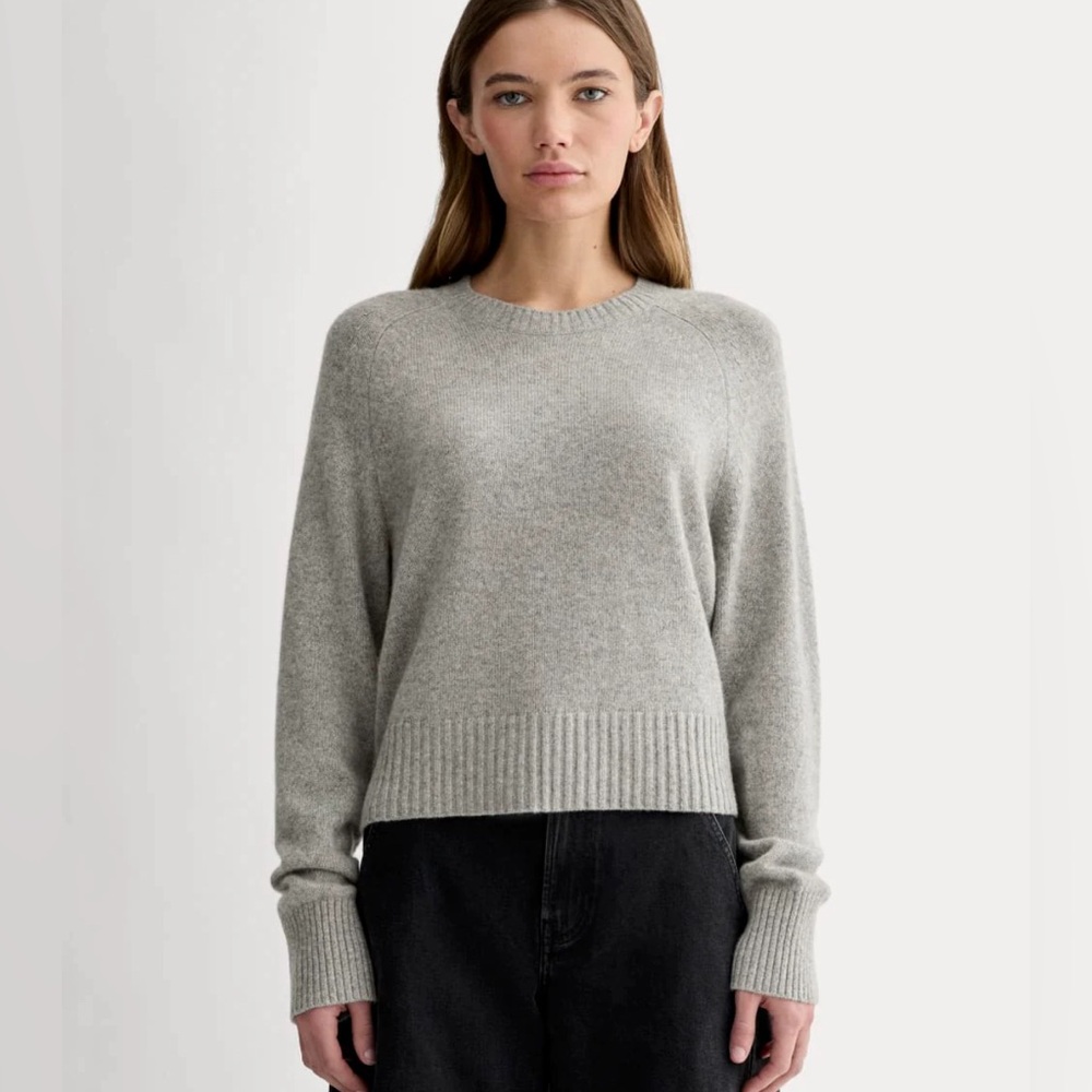 Everlane Crew Boxy Sweater in Oat Sand Almond Wool Cashmere chunky ribbed - Picture 7 of 7